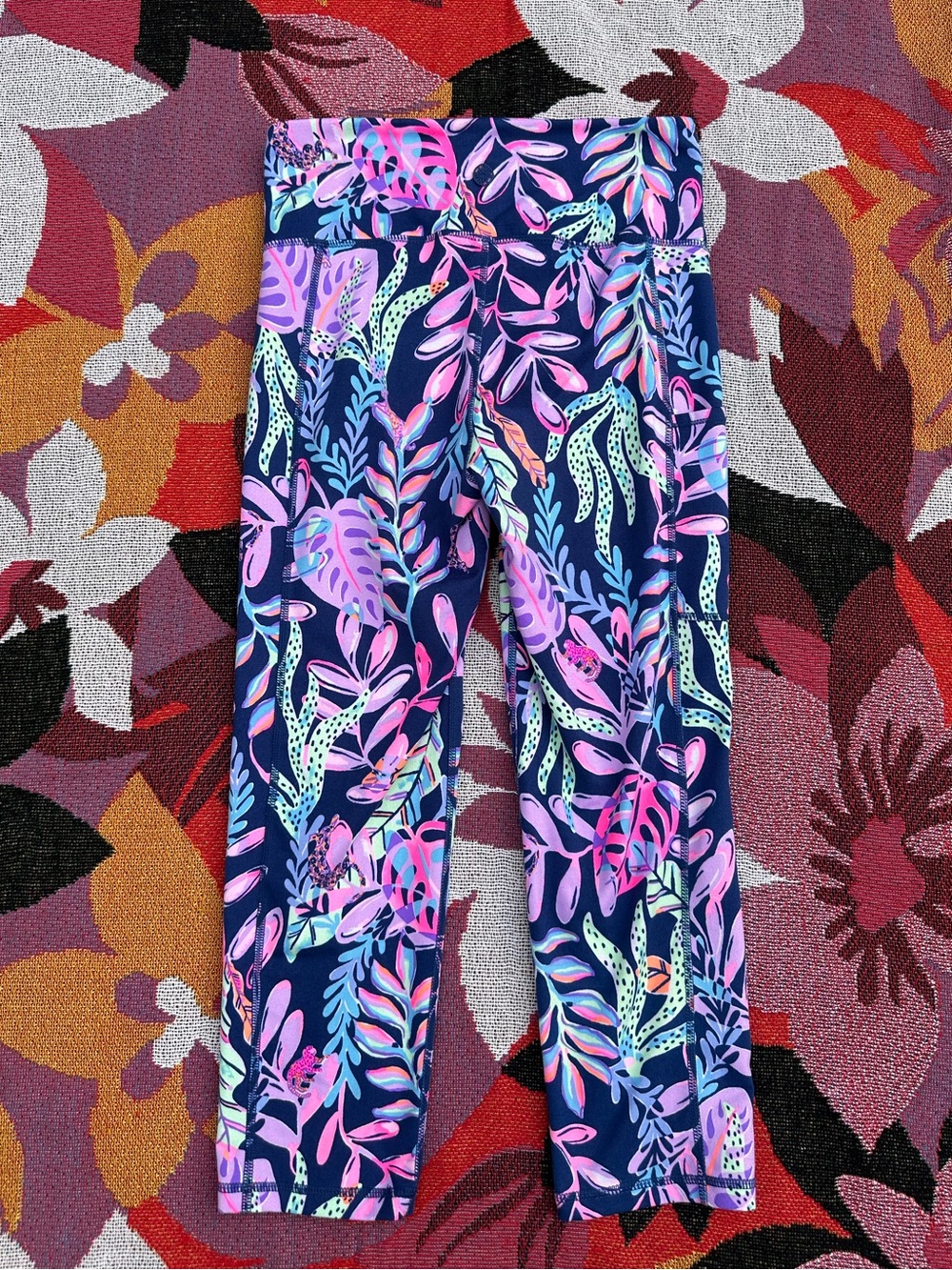 Lilly Pulitzer Luxletic Weekender High Rise Crop Leggings - Picture 2 of 5